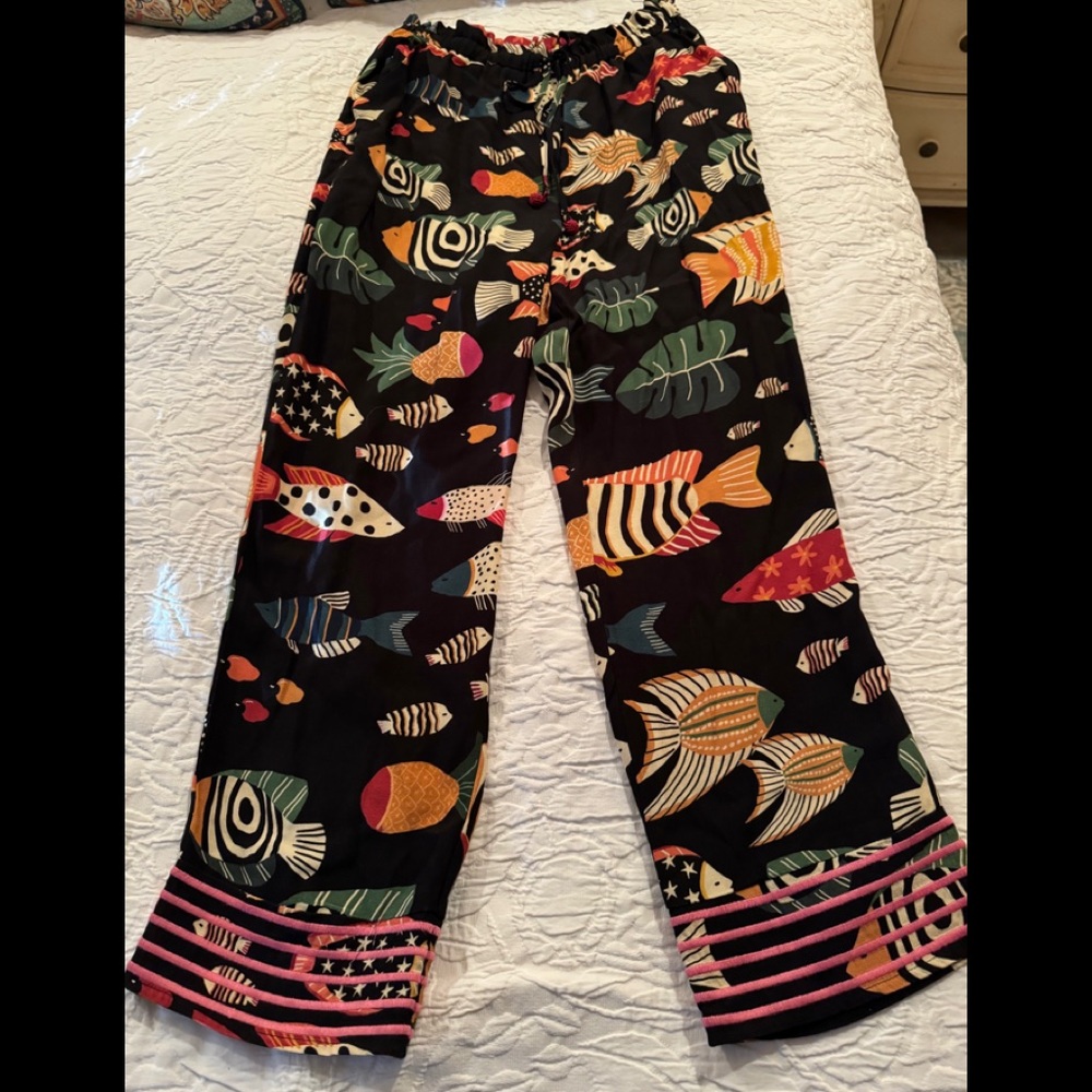 Fabulous pair of FARM Anthropologie Pants..Fish!